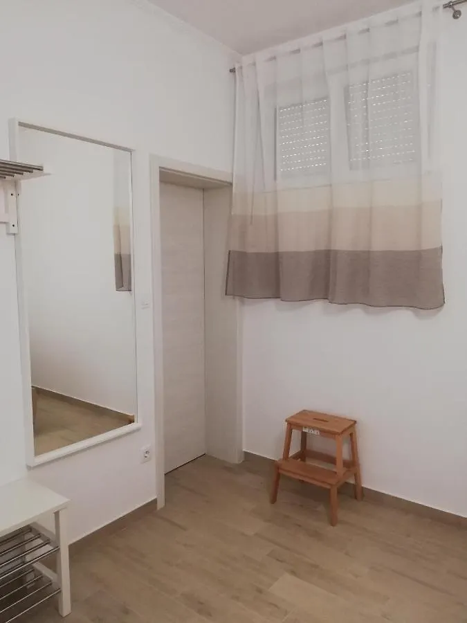 Apartments Tinjarosa Mundanije Horvátország